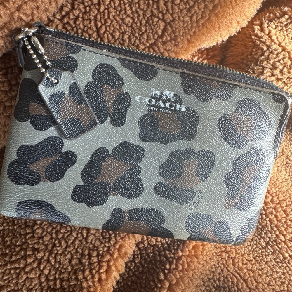 Coach Leopard Print Tote and Wallet - Black and Brown - Picture 6 of 6